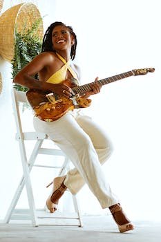 Mode pour femmes : comment porter un pantalon flare ?