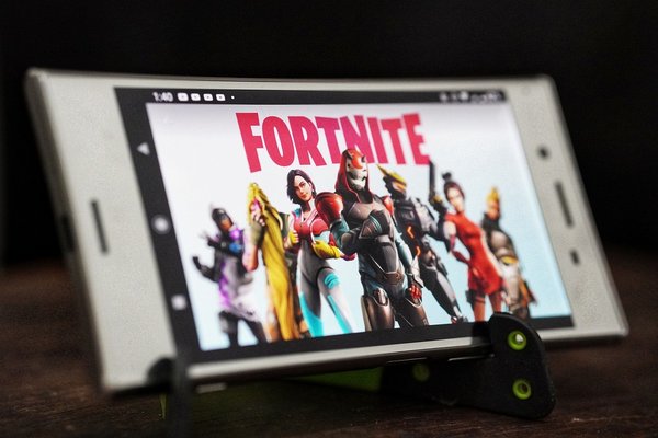 Choisir un jeu vidéo mobile favorable à ses attentes grâce à Alucare.fr